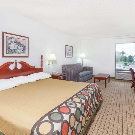 Super 8 By Wyndham Conway Hotel Екстериор снимка