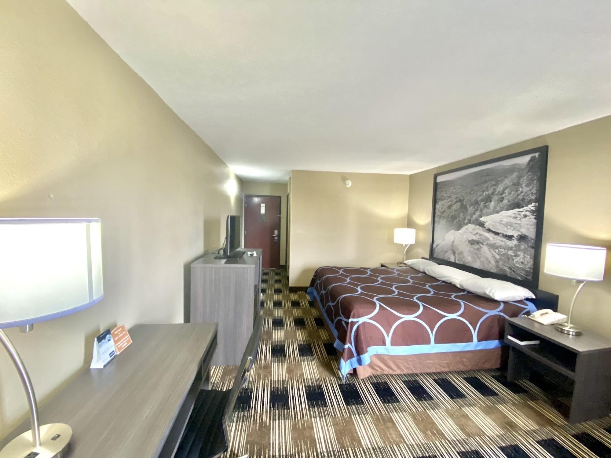 Super 8 By Wyndham Conway Hotel Екстериор снимка