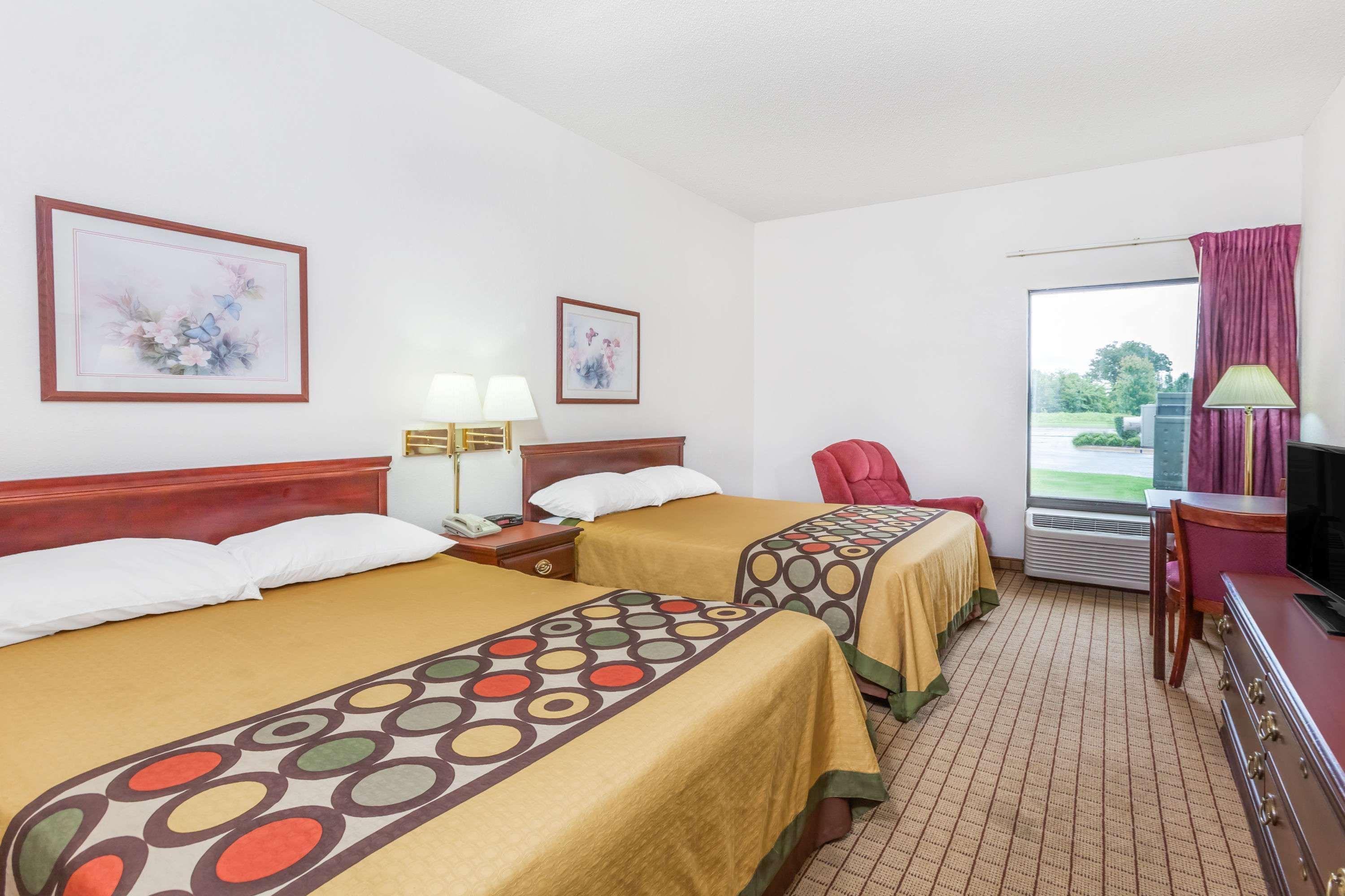 Super 8 By Wyndham Conway Hotel Екстериор снимка